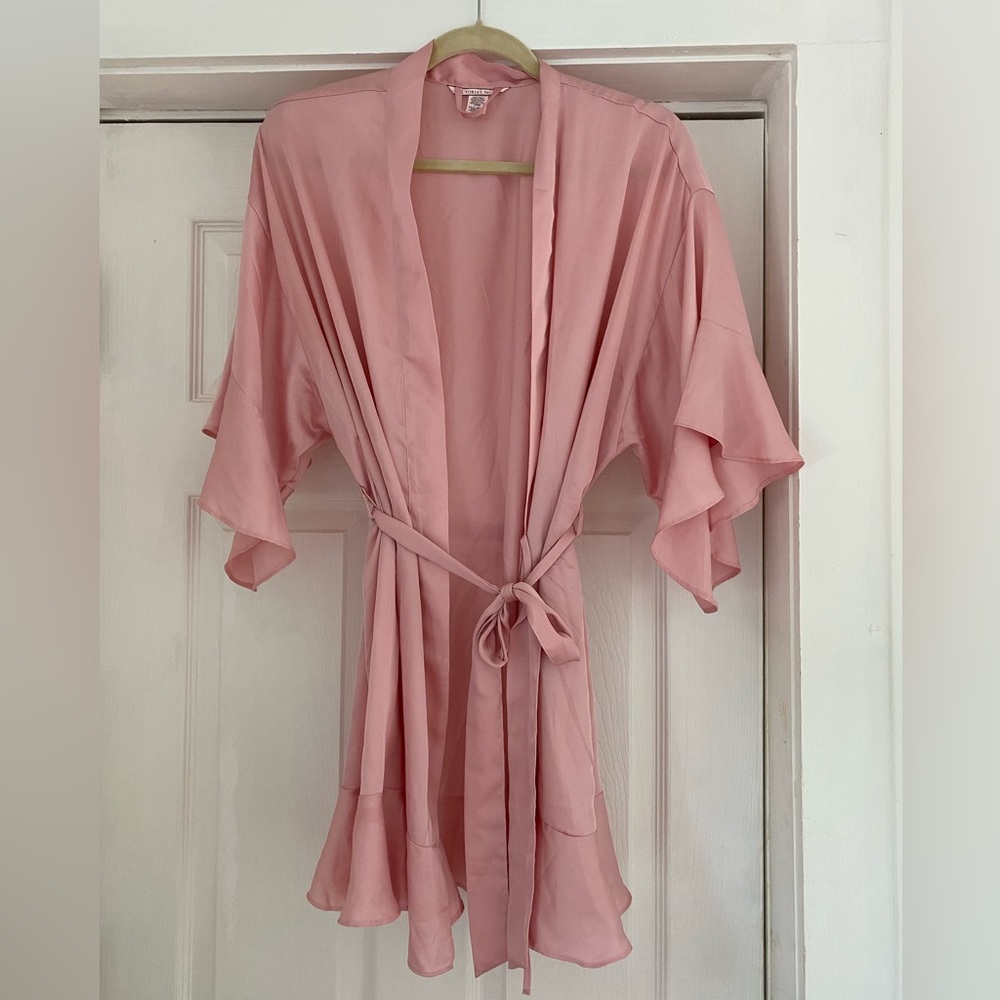 Victorias Secret Pink Silky/Satin Robe size XS but fits up to M